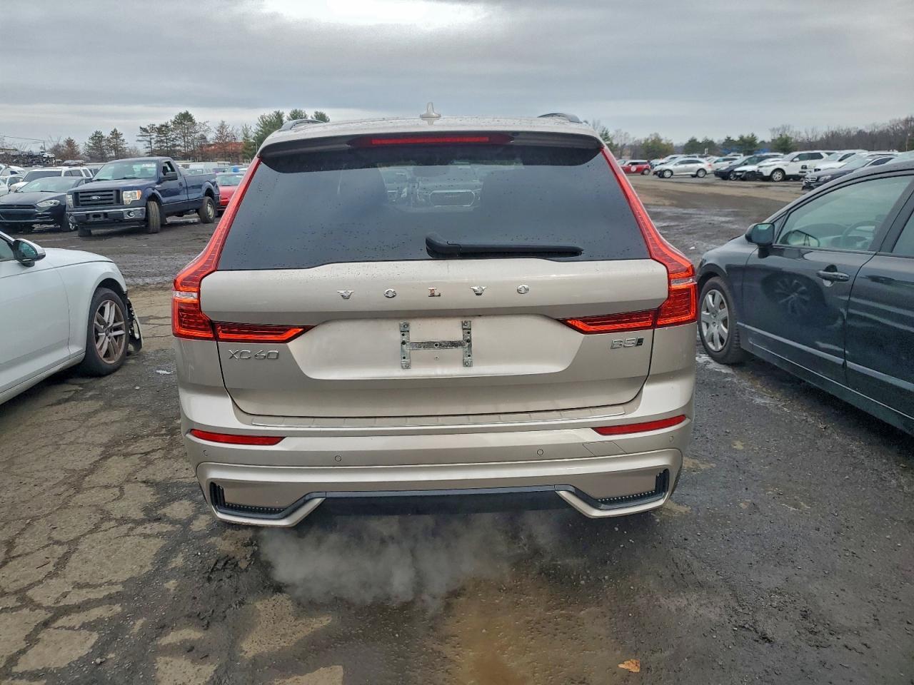 2023 VOLVO XC60