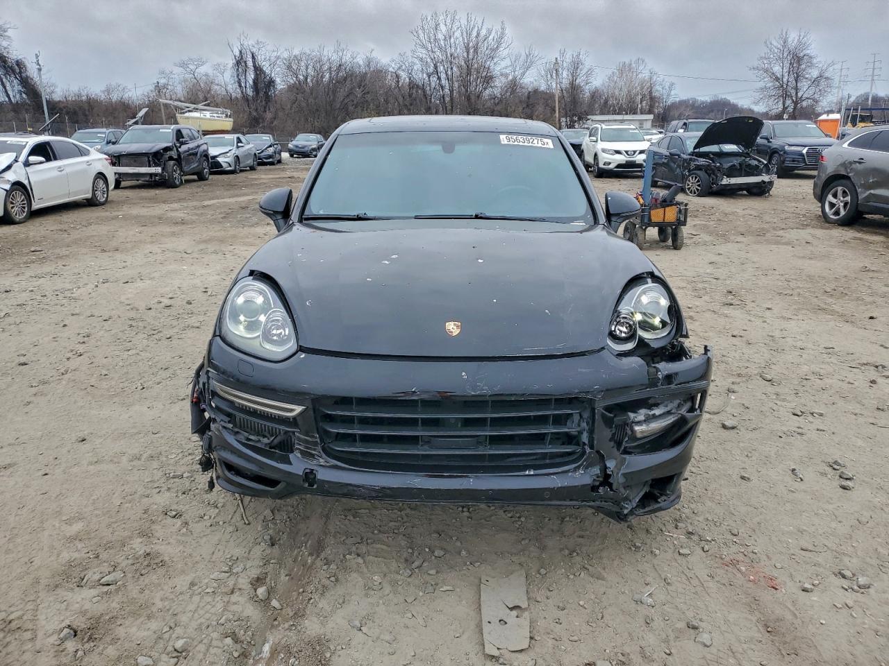 2017 PORSCHE CAYENNE