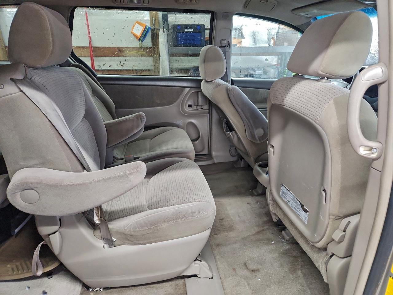 2006 TOYOTA SIENNA