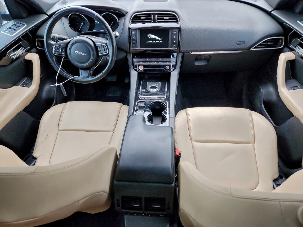 2017 JAGUAR F-Pace