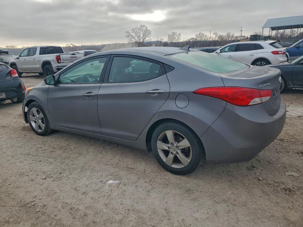 2012 HYUNDAI ELANTRA