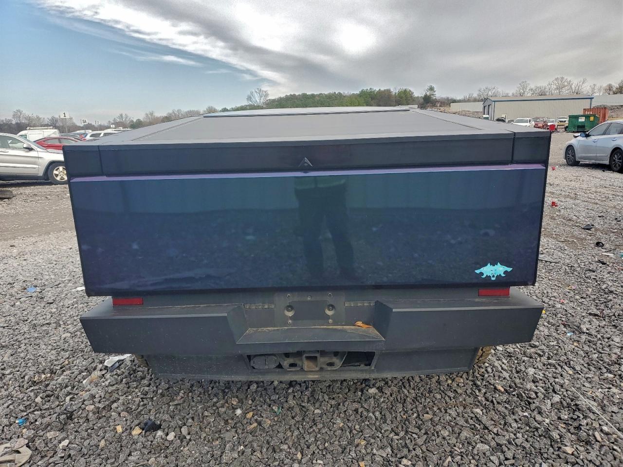 2024 TESLA Cybertruck
