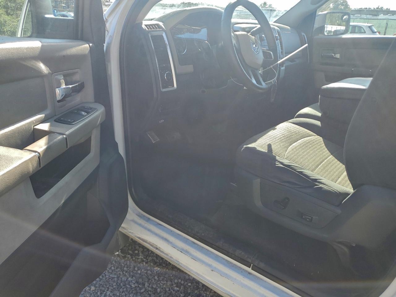 2011 DODGE Ram 2500