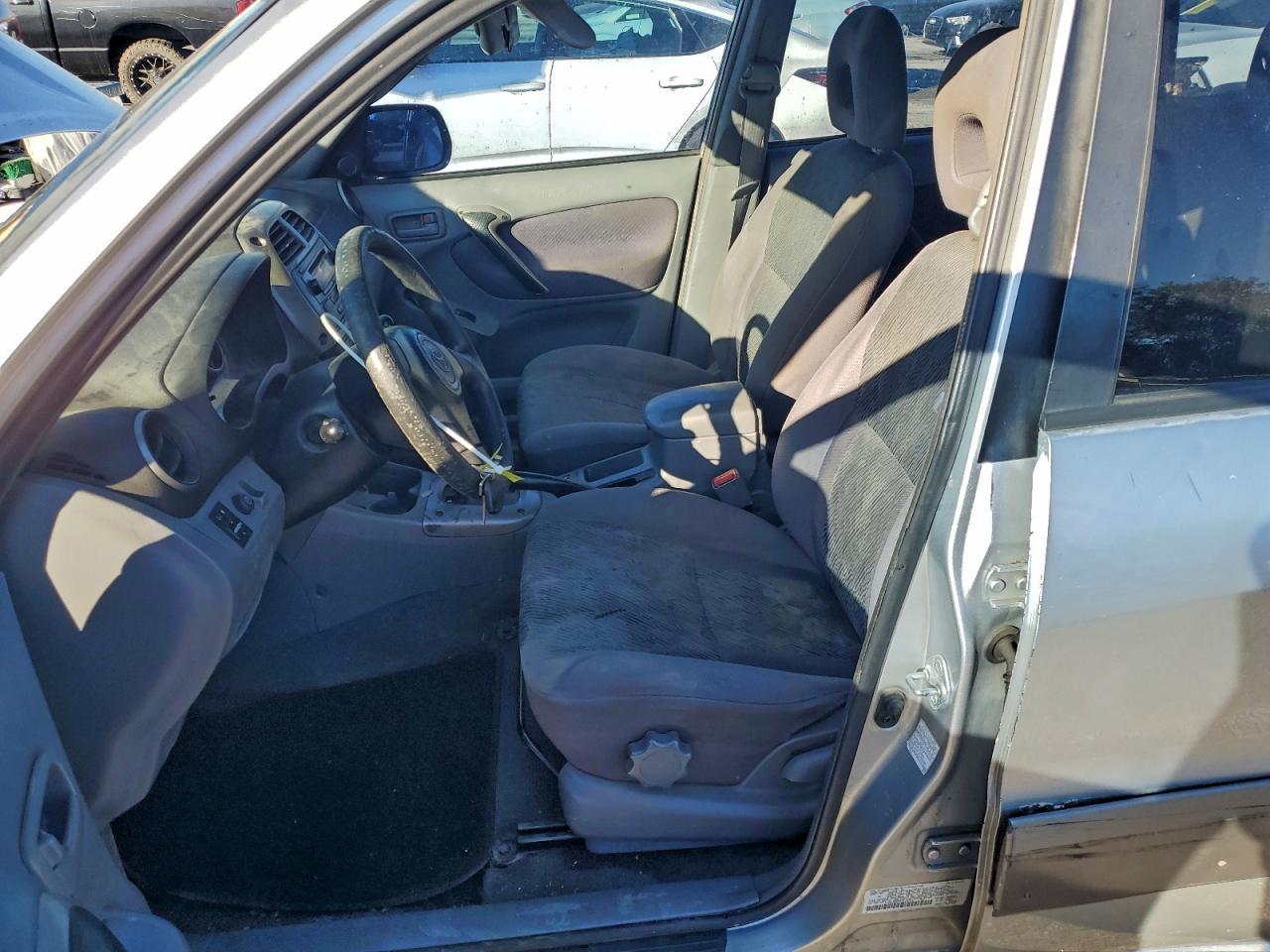 2003 TOYOTA RAV4