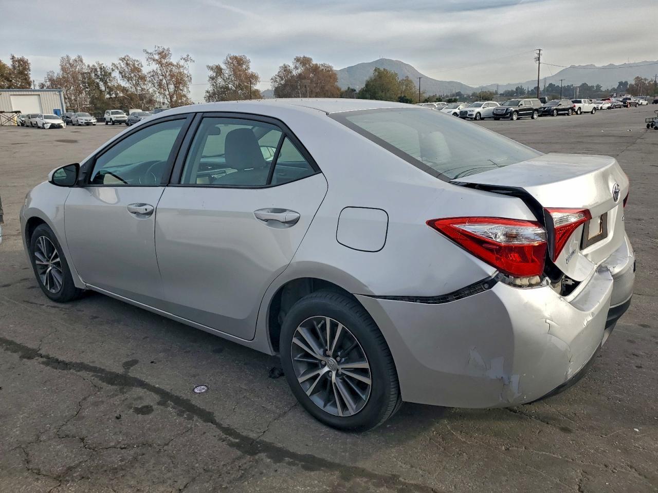 2016 TOYOTA COROLLA