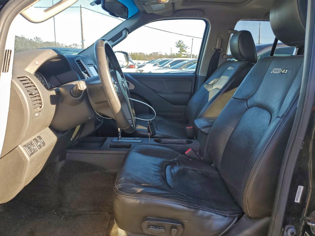 2015 NISSAN Frontier