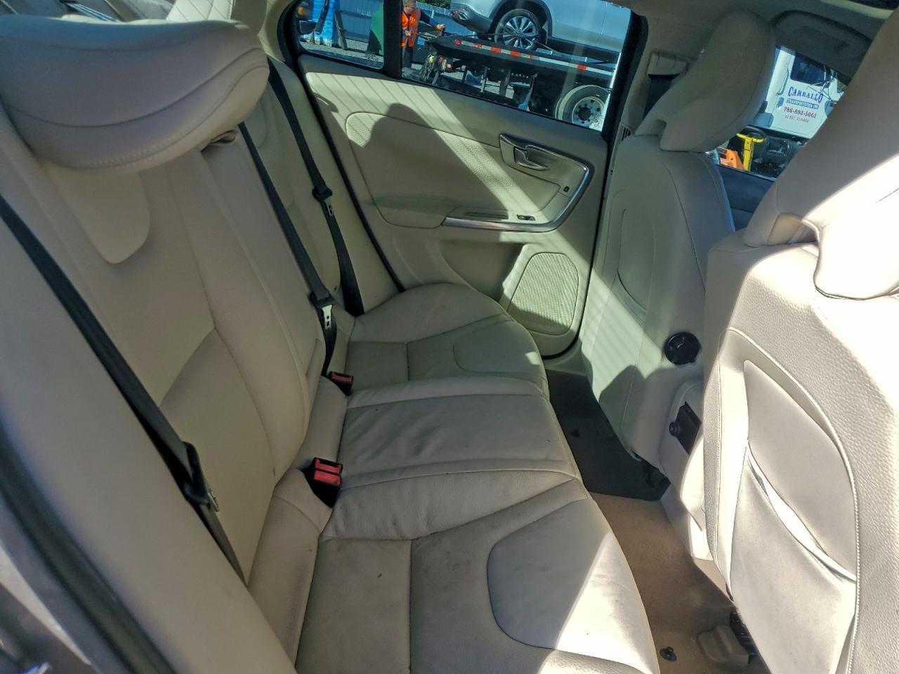 2014 VOLVO S60