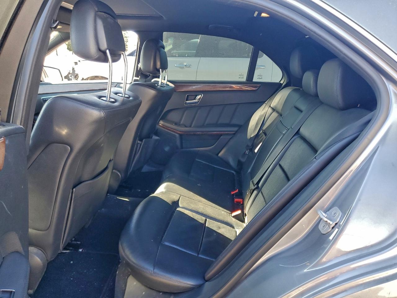 2011 MERCEDES-BENZ E-Class