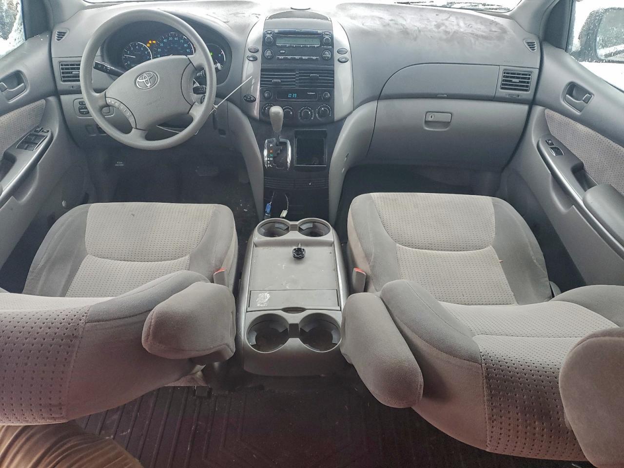2008 TOYOTA SIENNA