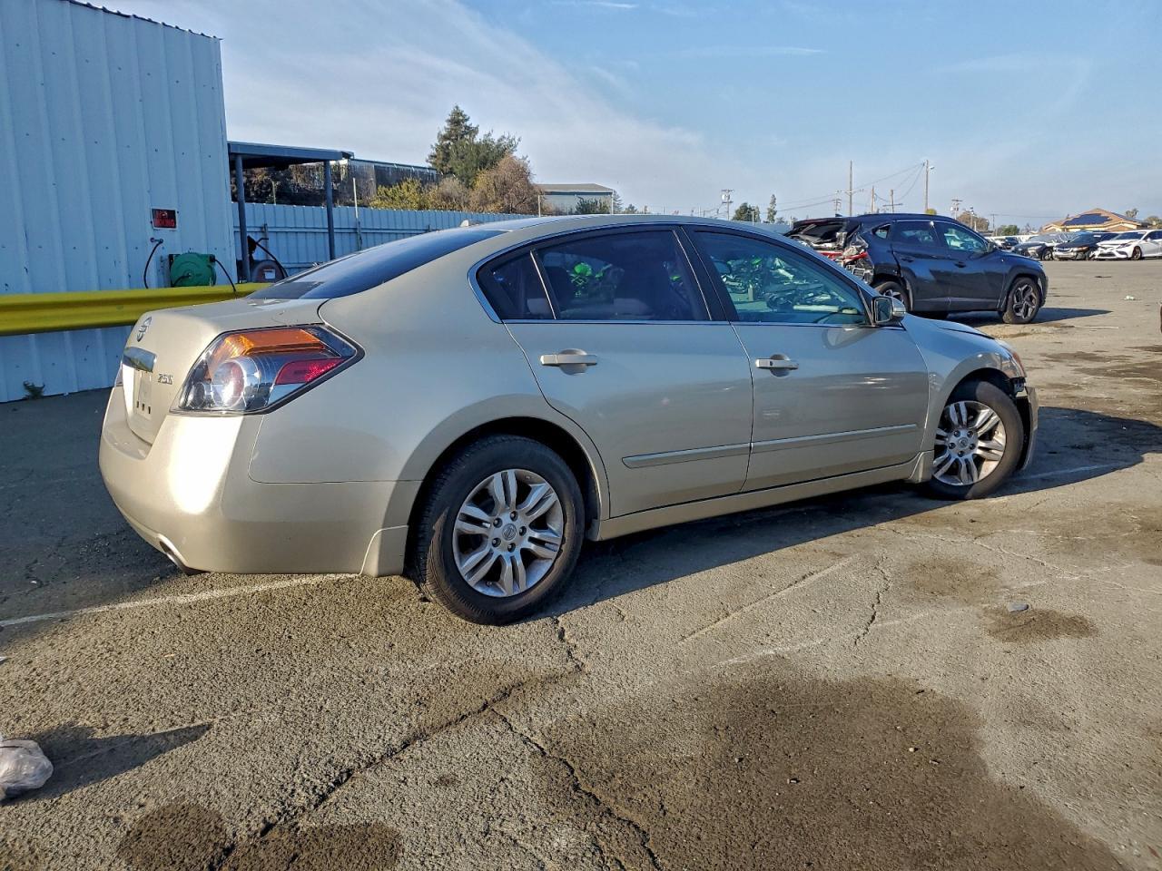 2010 NISSAN ALTIMA