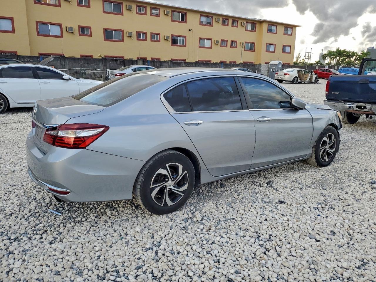 2017 HONDA ACCORD