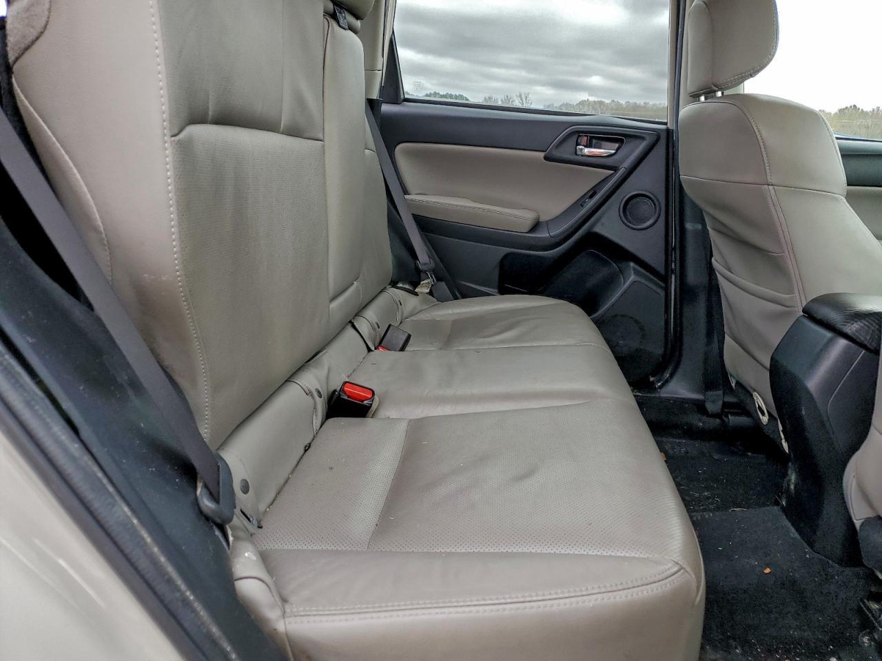 2016 SUBARU FORESTER