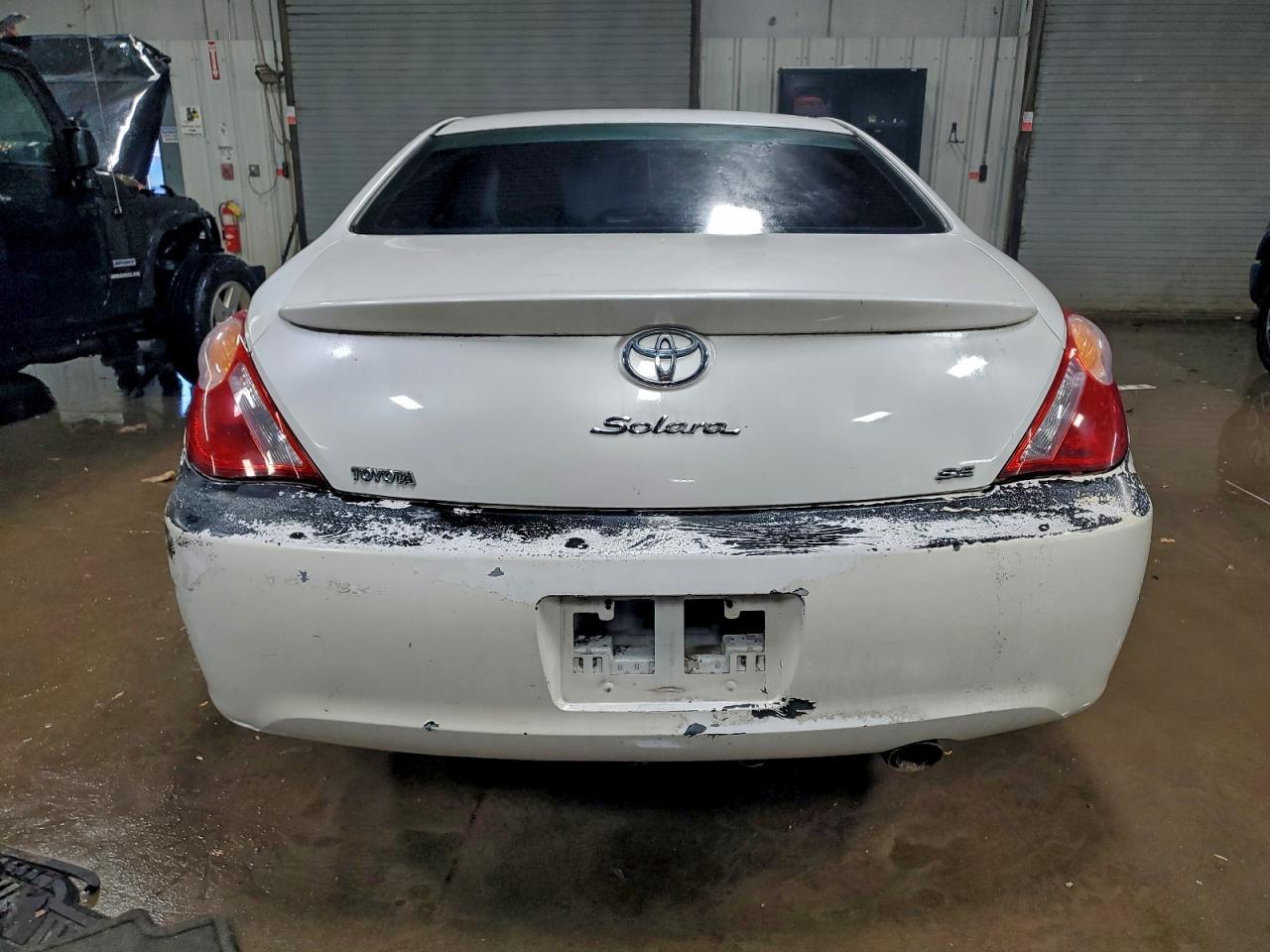 2004 TOYOTA CAMRY