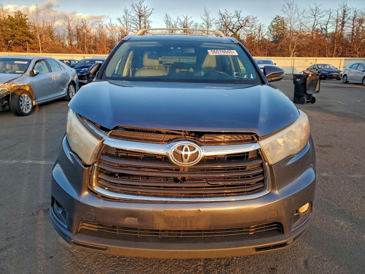 2015 TOYOTA HIGHLANDER