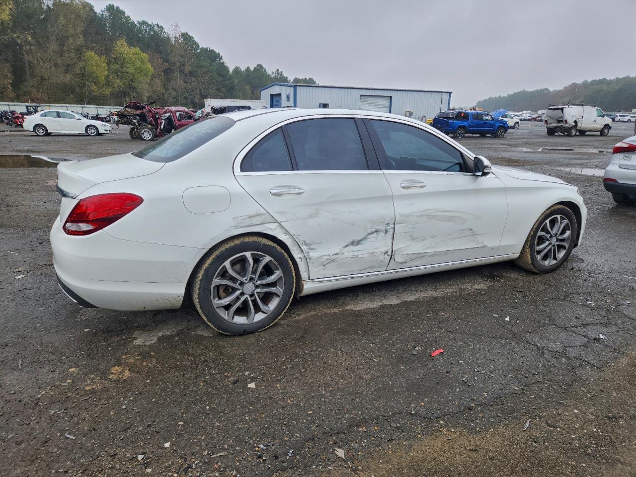 2016 MERCEDES-BENZ C-CLASS