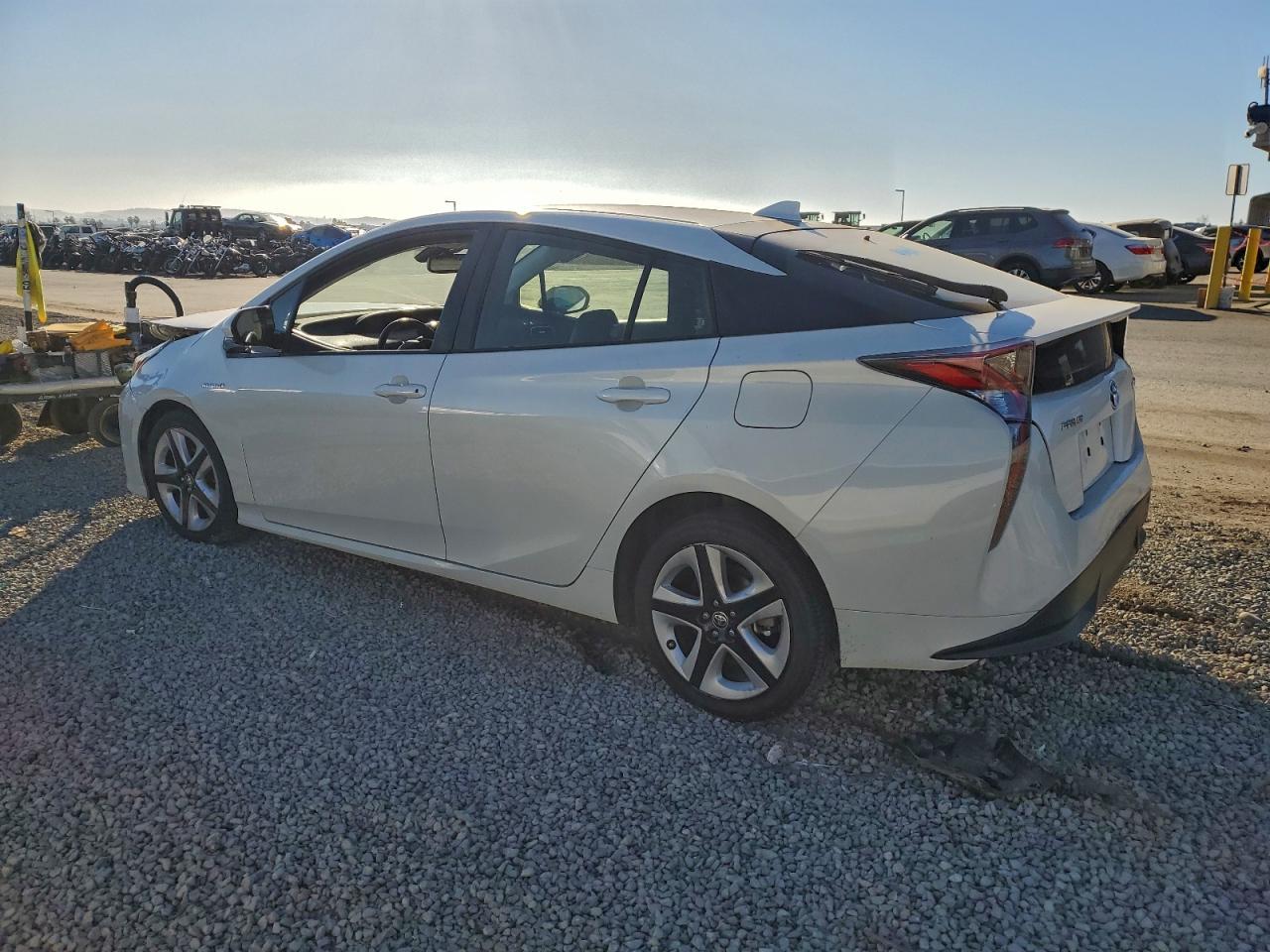 2016 TOYOTA PRIUS