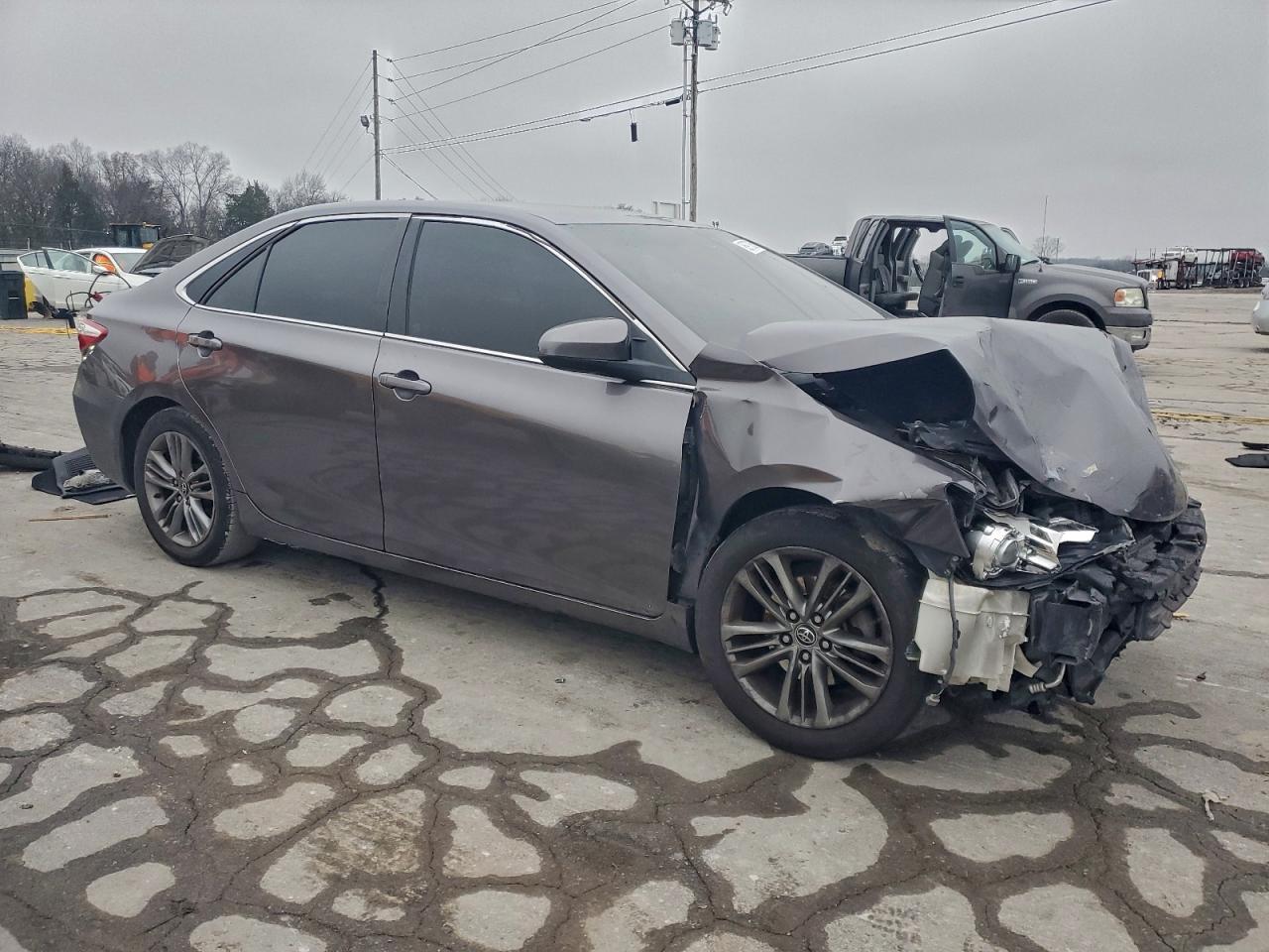 2016 TOYOTA CAMRY
