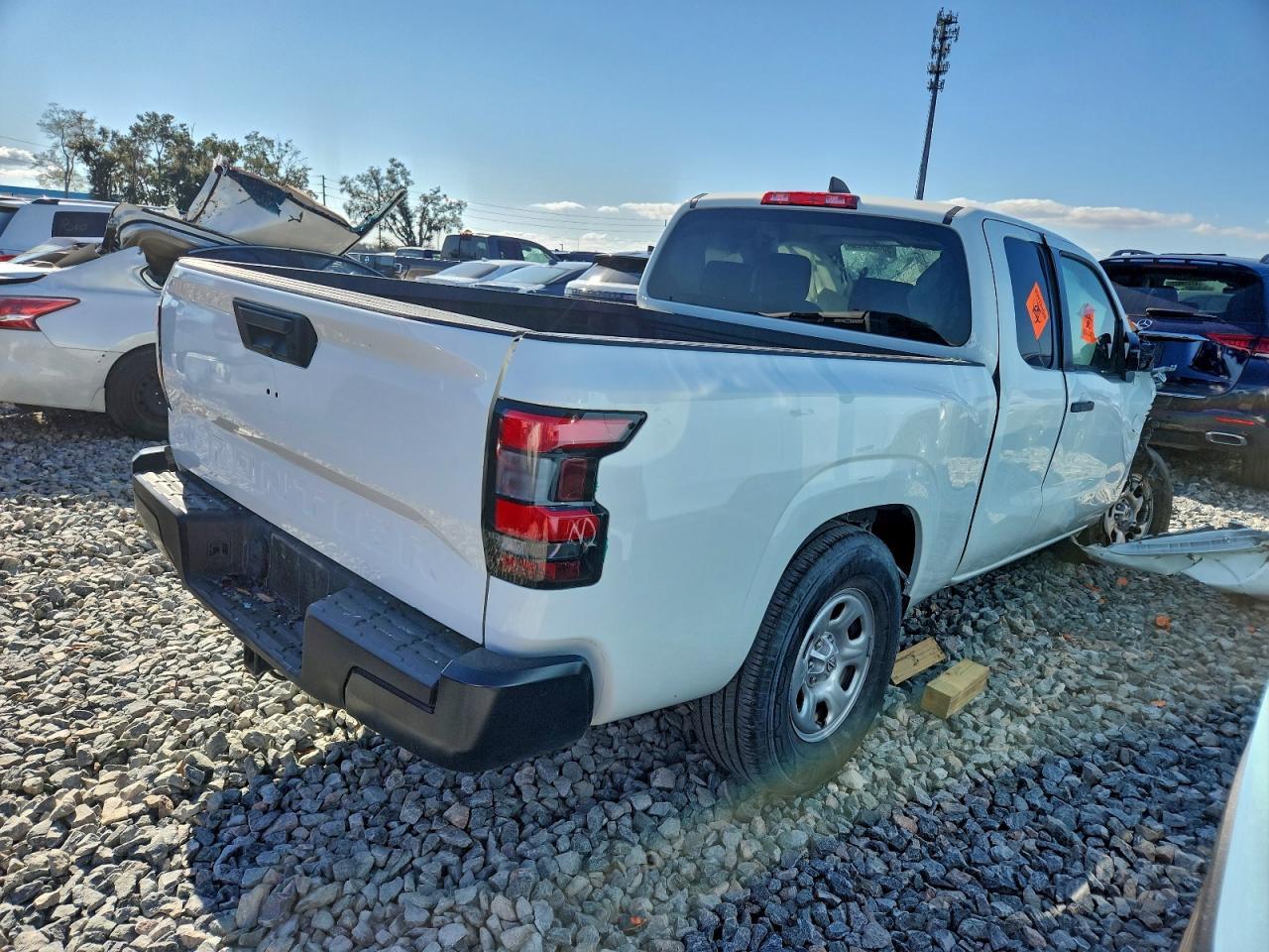 2022 NISSAN Frontier