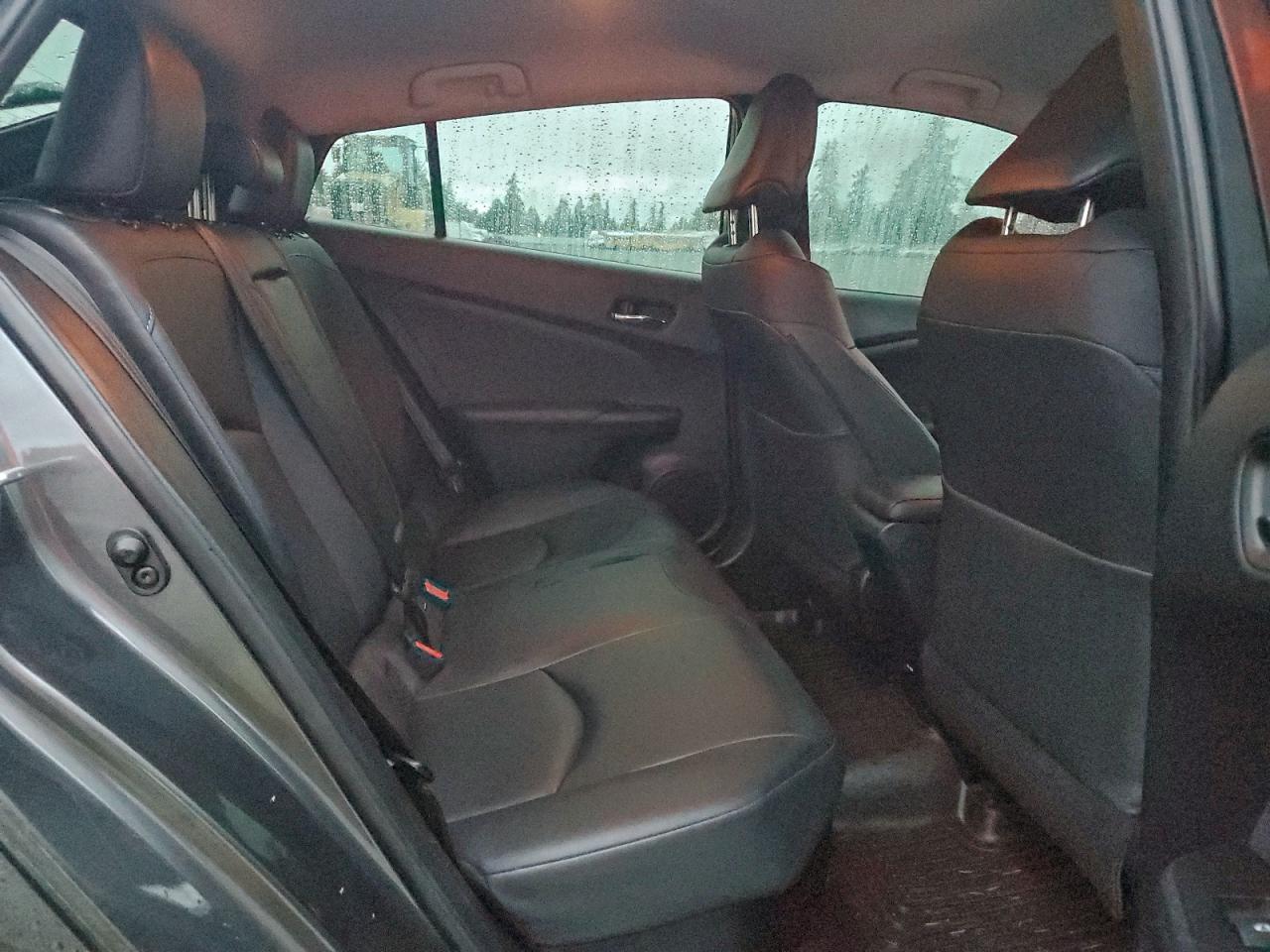 2016 TOYOTA PRIUS