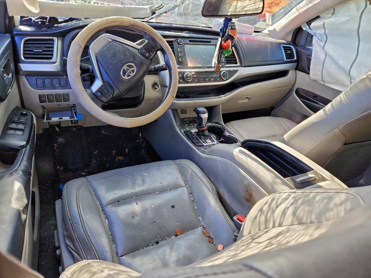 2015 TOYOTA HIGHLANDER