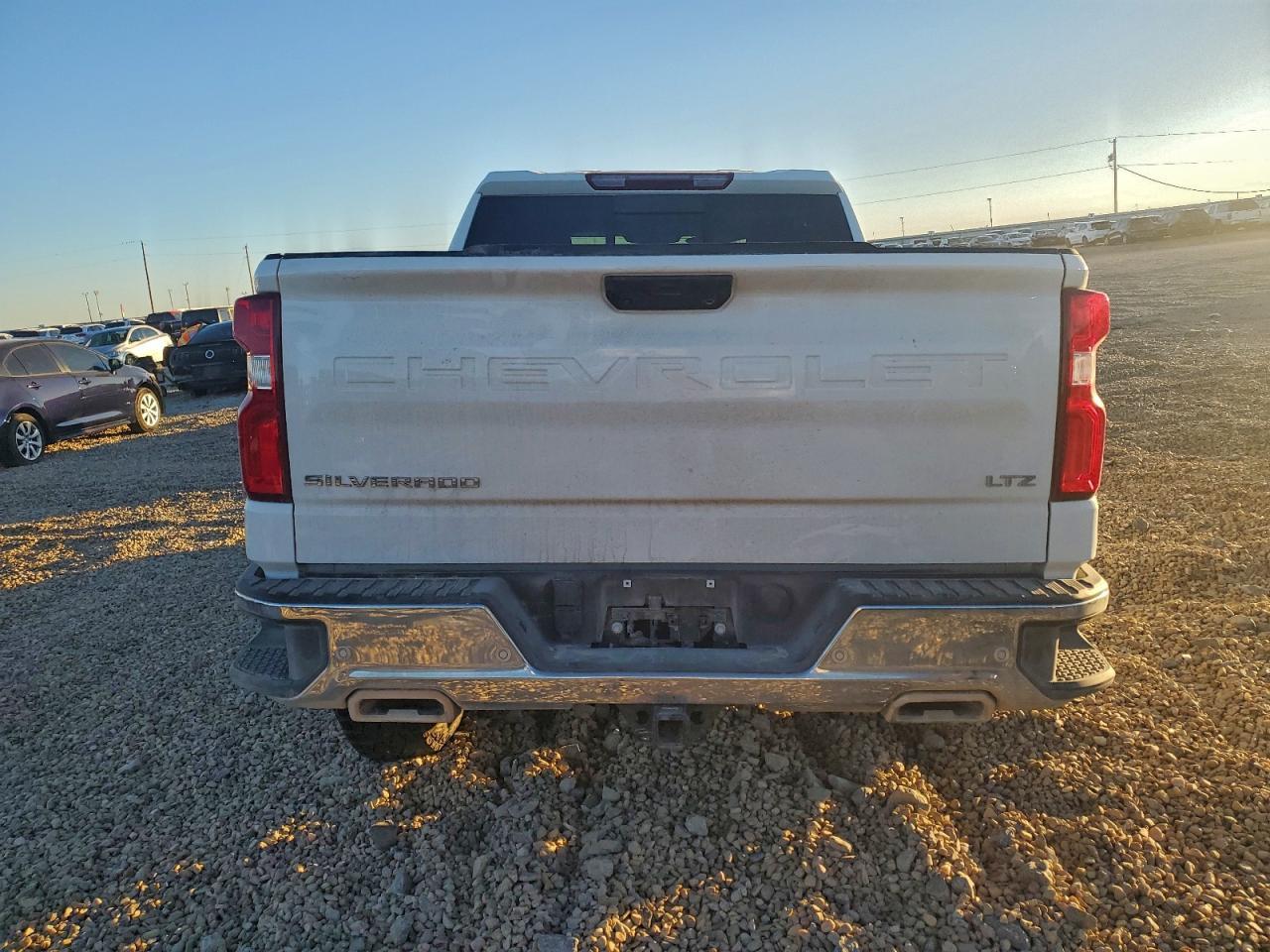 2025 CHEVROLET Silverado