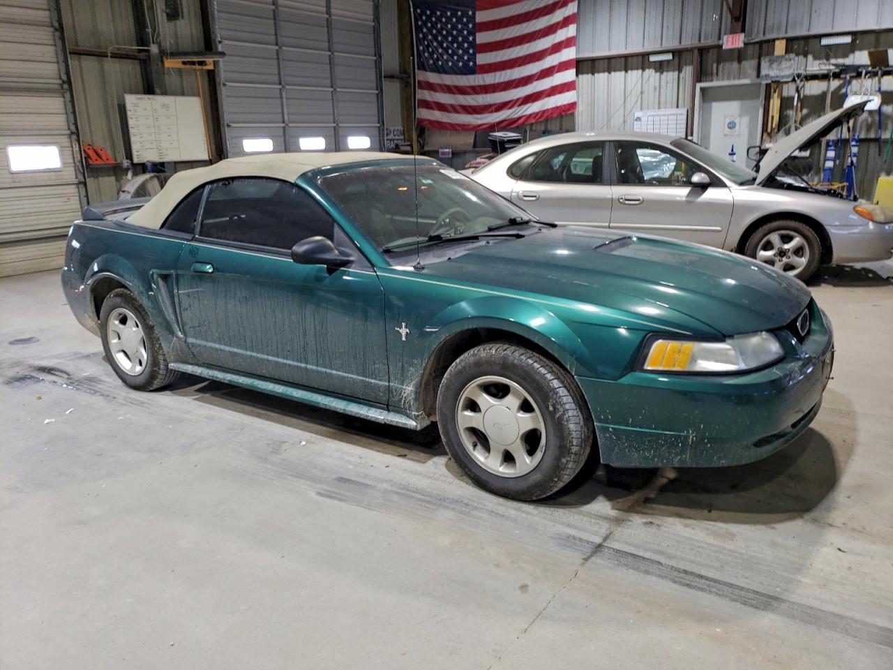 2000 FORD MUSTANG