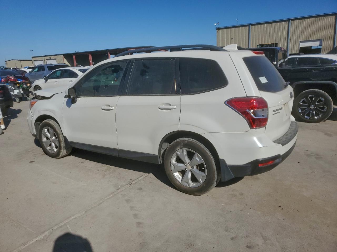 2016 SUBARU FORESTER