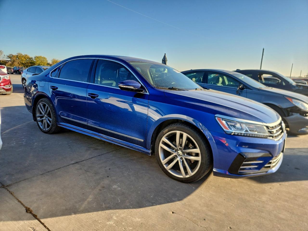 2016 VOLKSWAGEN Passat