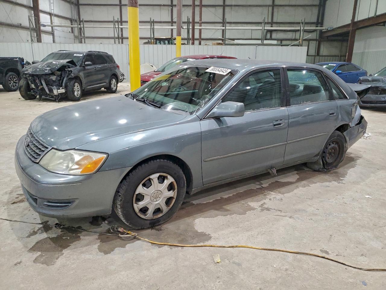 2004 TOYOTA Avalon
