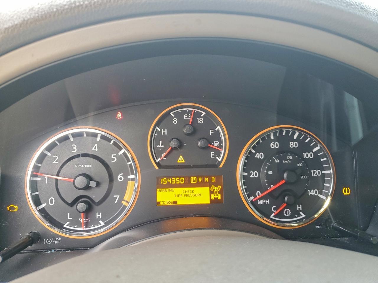 2015 NISSAN Armada
