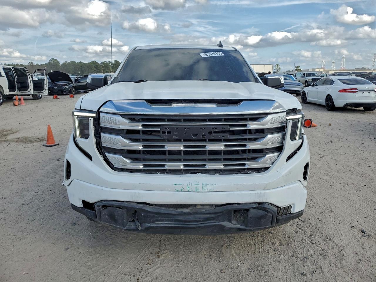 2023 GMC Sierra
