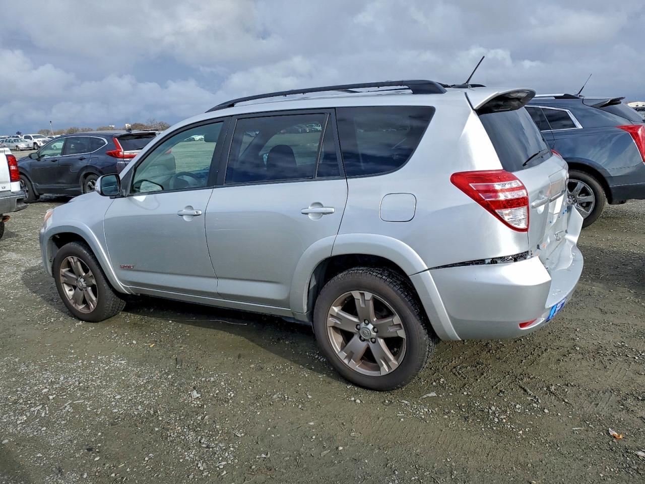 2011 TOYOTA RAV4