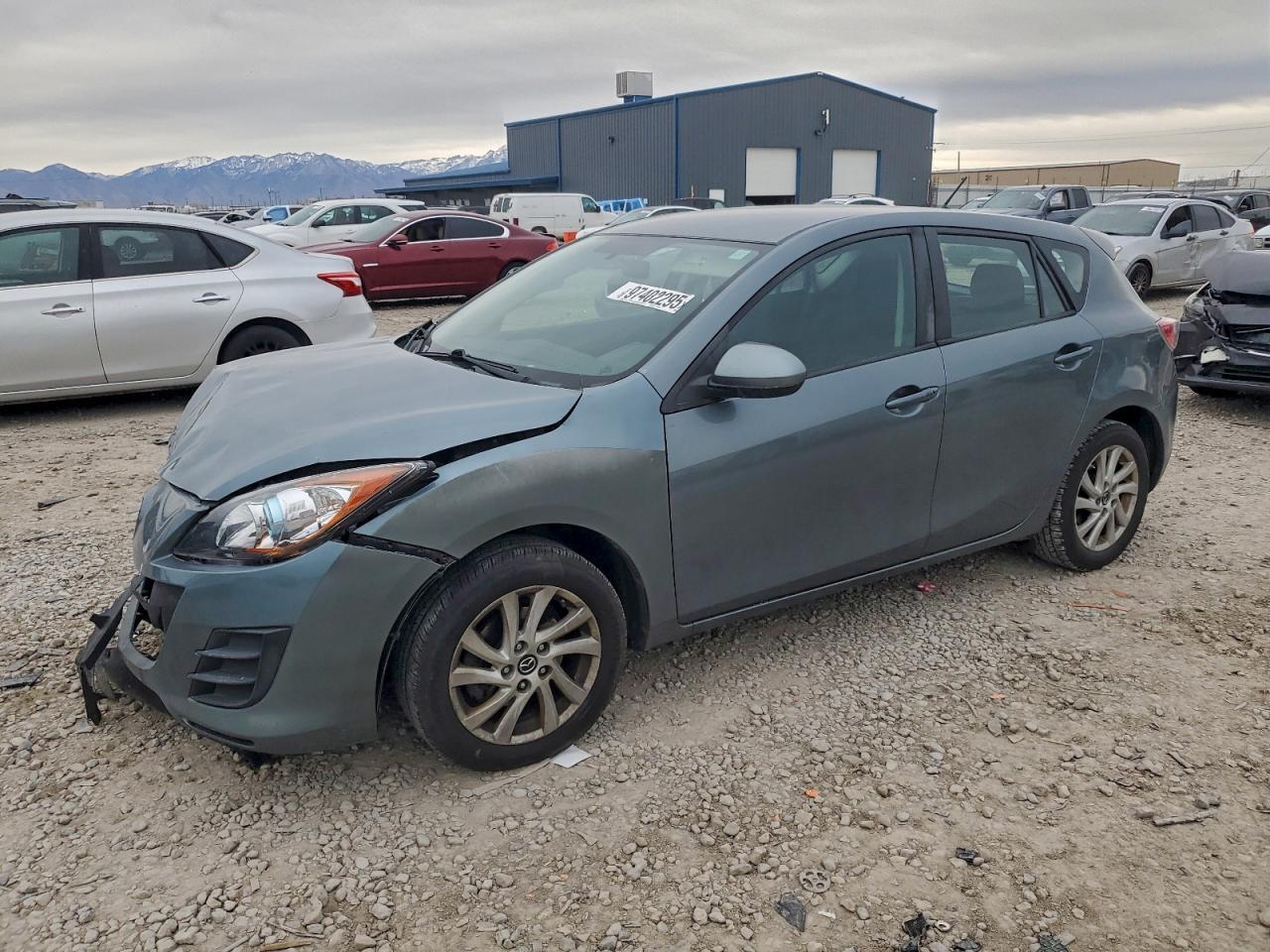 2013 MAZDA 3