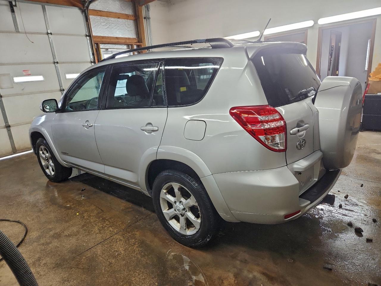 2009 TOYOTA RAV4