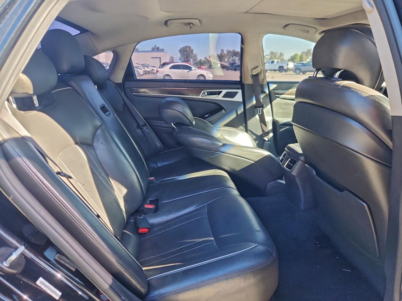 2015 HYUNDAI GENESIS