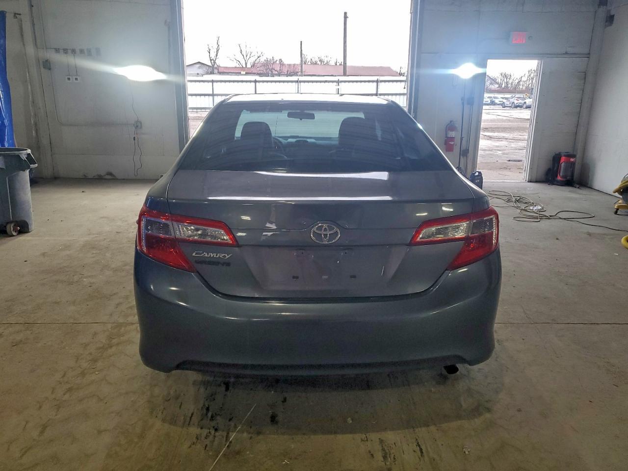 2014 TOYOTA CAMRY