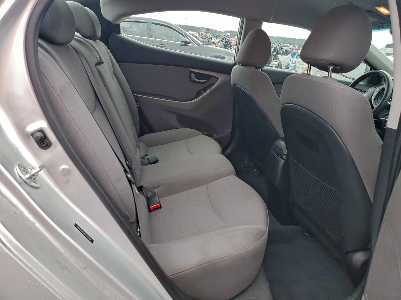 2016 HYUNDAI ELANTRA