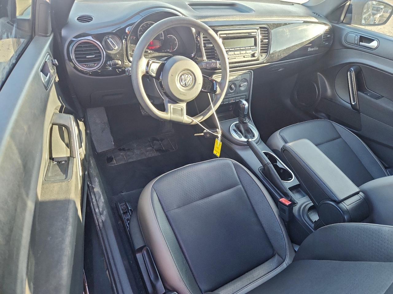 2015 VOLKSWAGEN Beetle