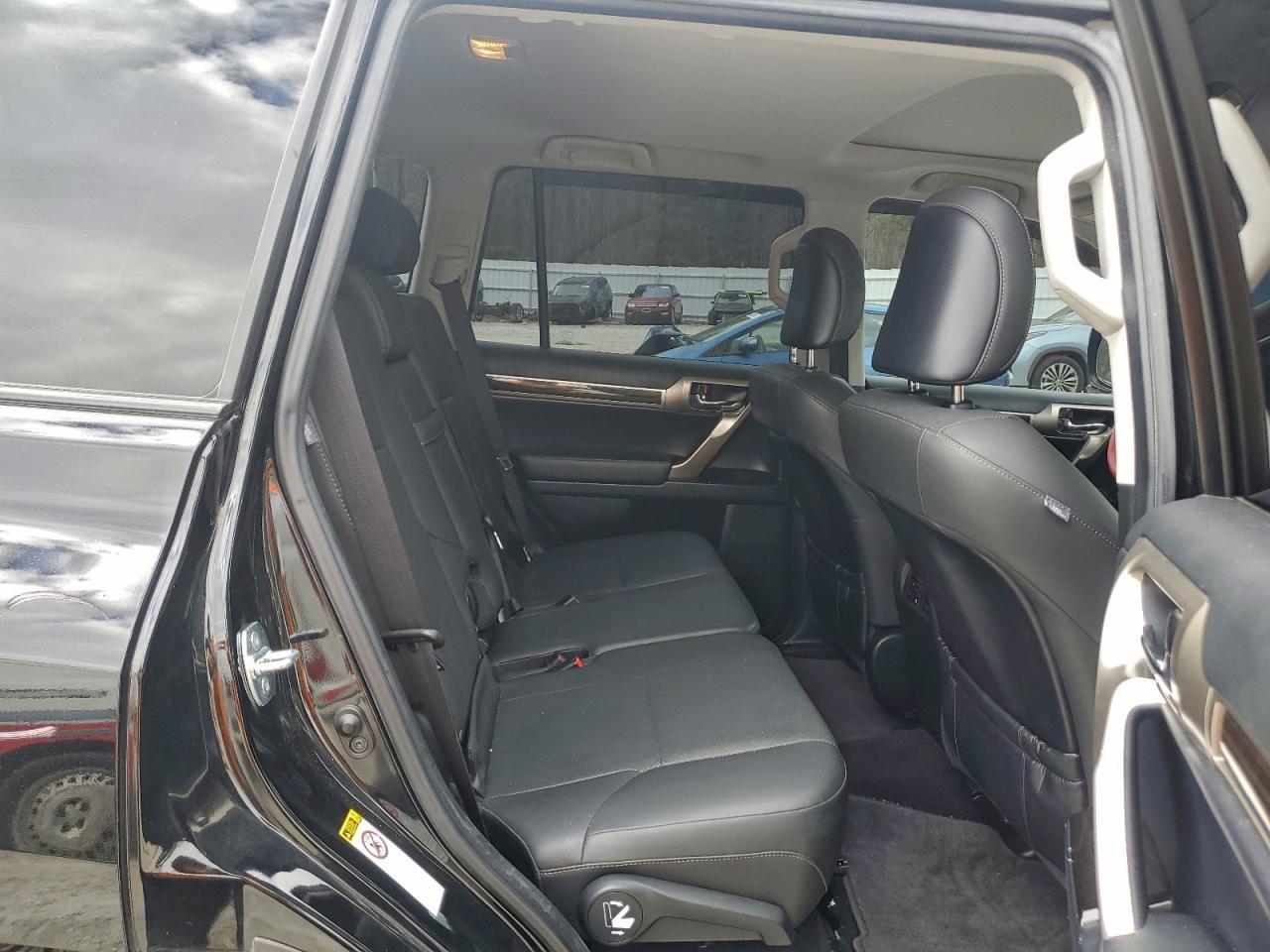 2017 LEXUS GX 460