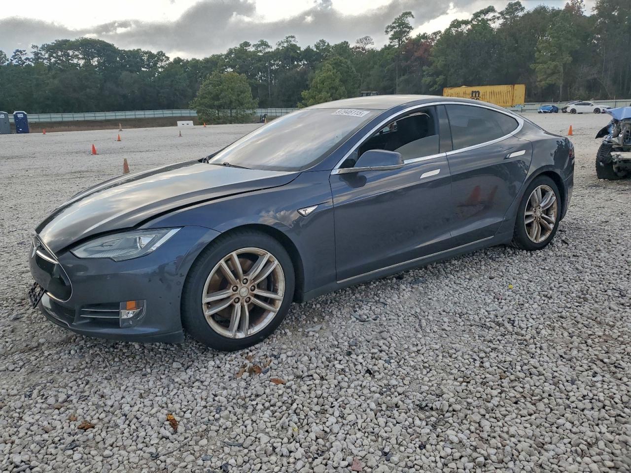 2015 TESLA MODEL S