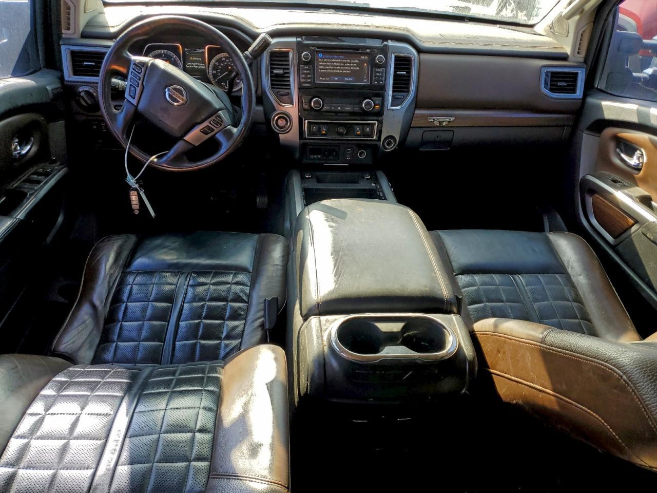 2016 NISSAN Titan