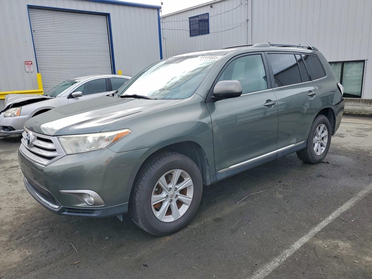 2013 TOYOTA HIGHLANDER