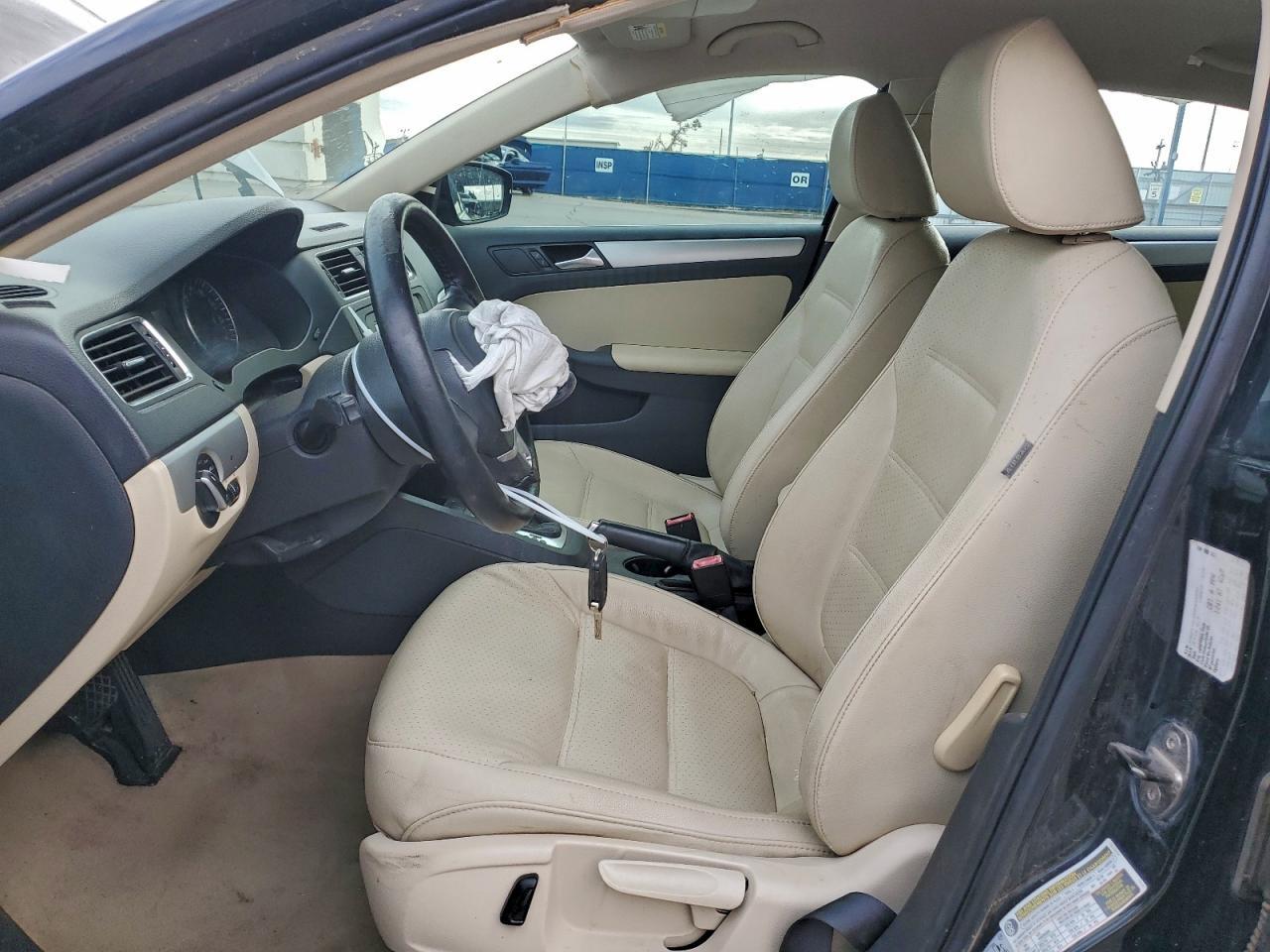 2013 VOLKSWAGEN JETTA
