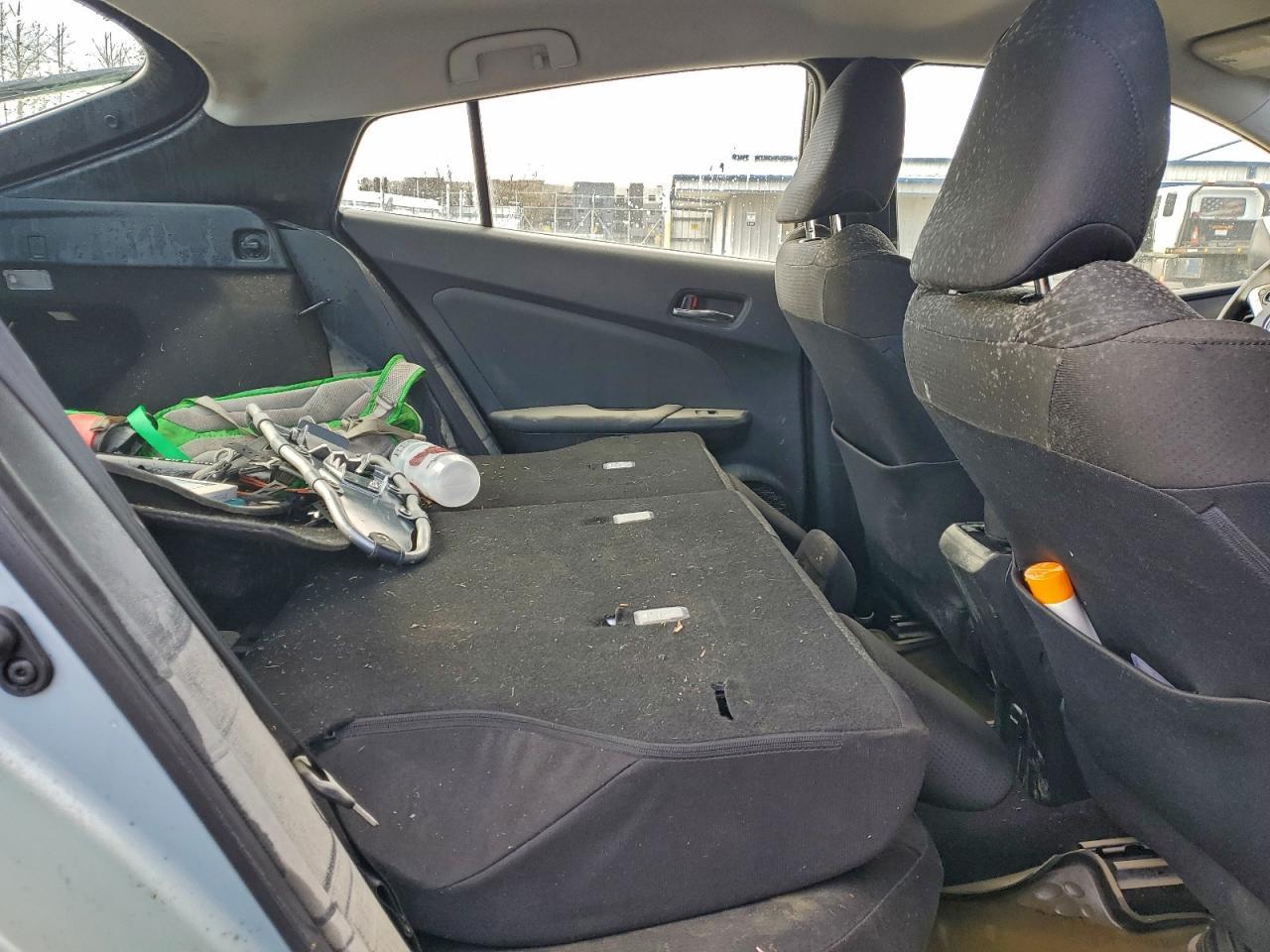 2016 TOYOTA PRIUS