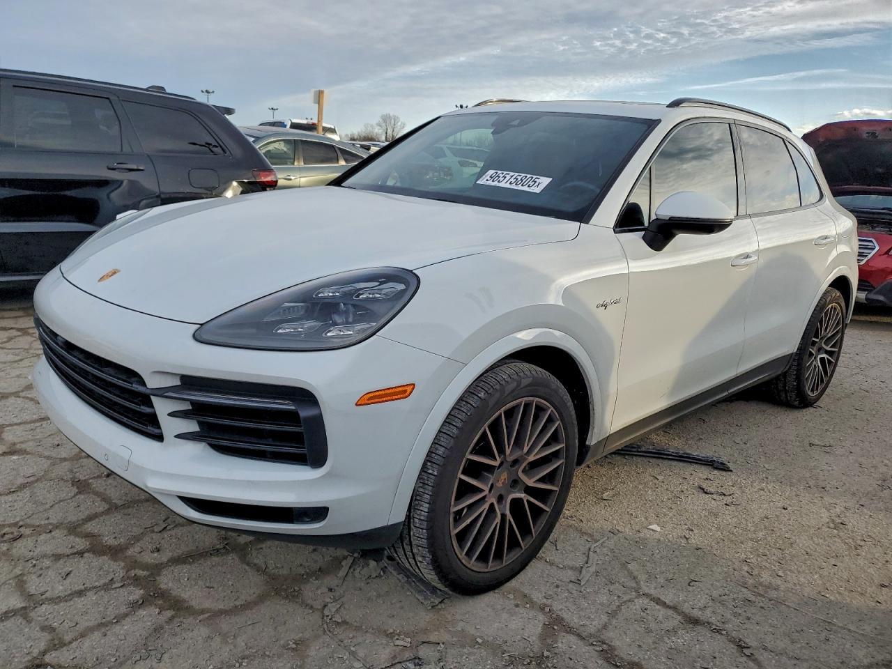2021 PORSCHE CAYENNE