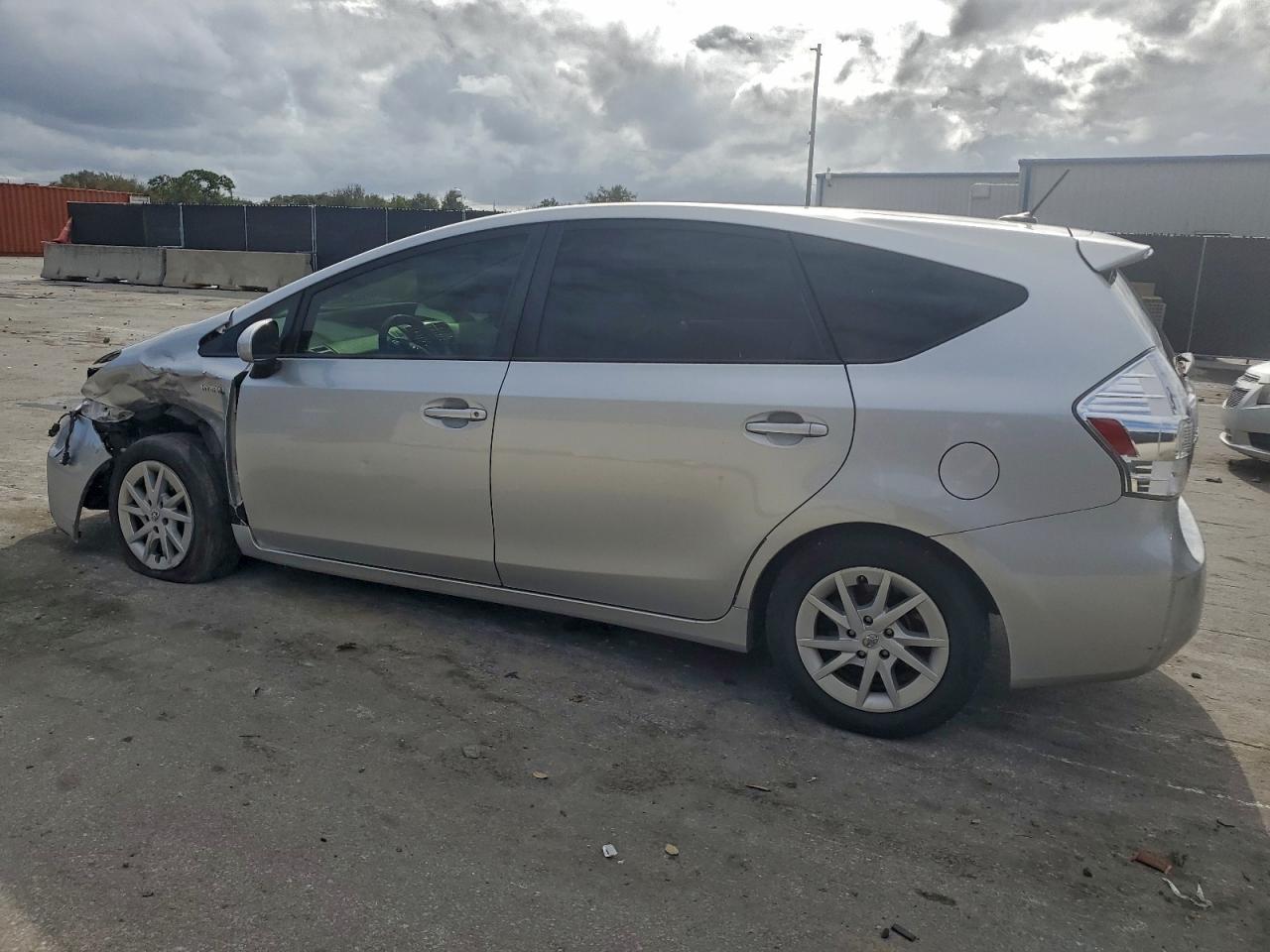 2012 TOYOTA PRIUS V