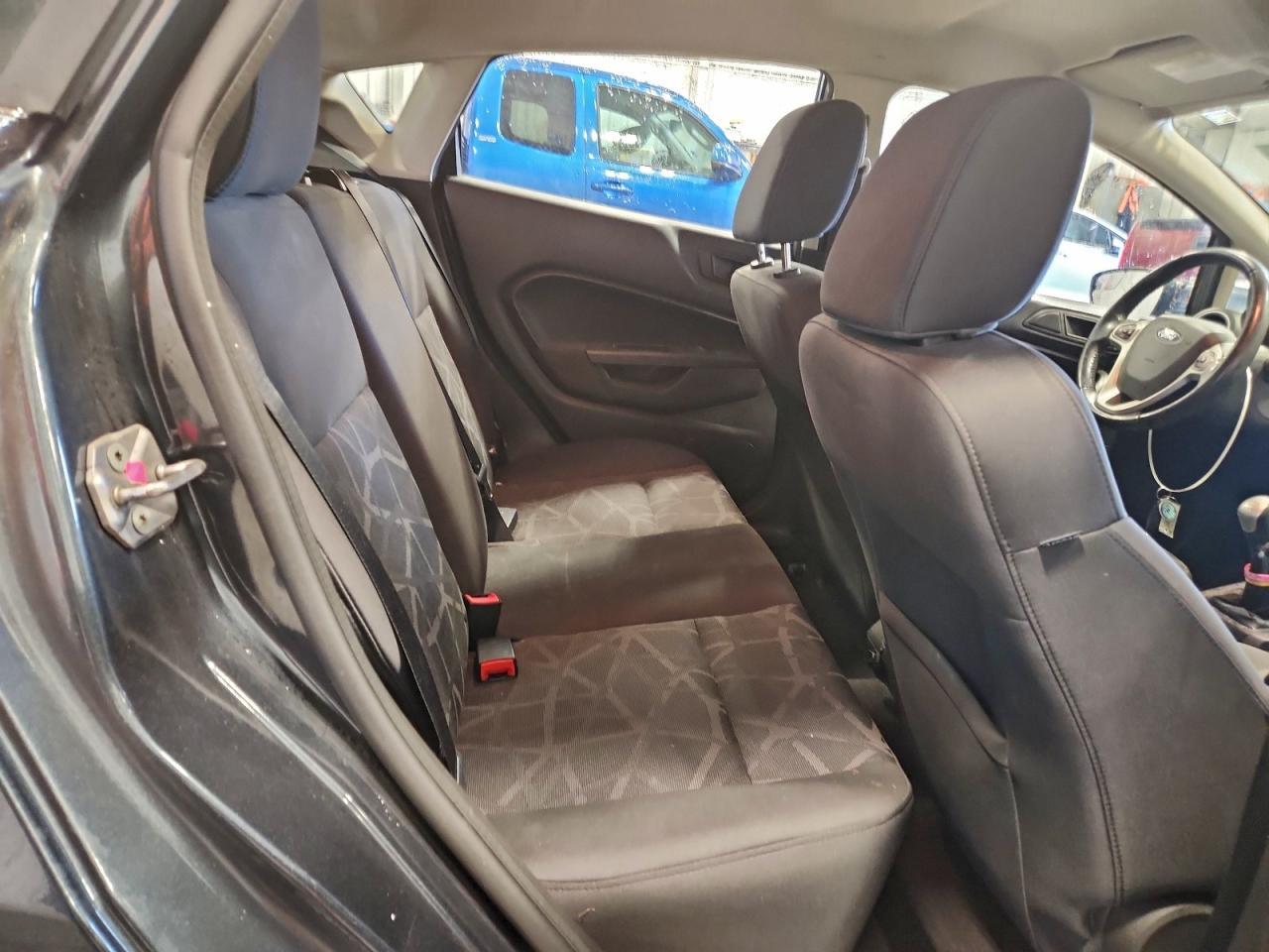 2011 FORD Fiesta