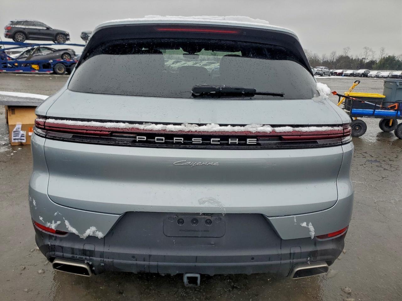 2024 PORSCHE CAYENNE