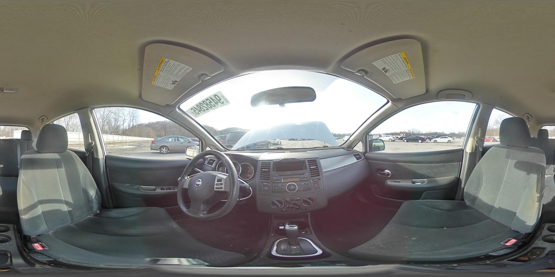 2011 NISSAN VERSA