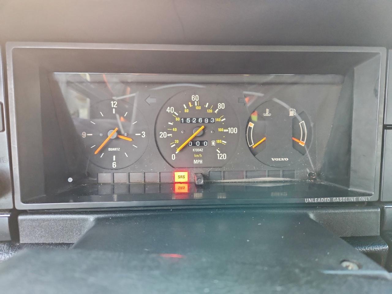 1990 VOLVO 240